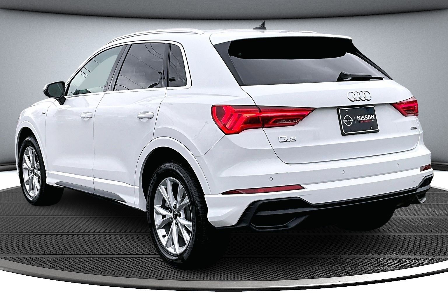 Used 2024 Audi Q3 2.0T Premium image 4