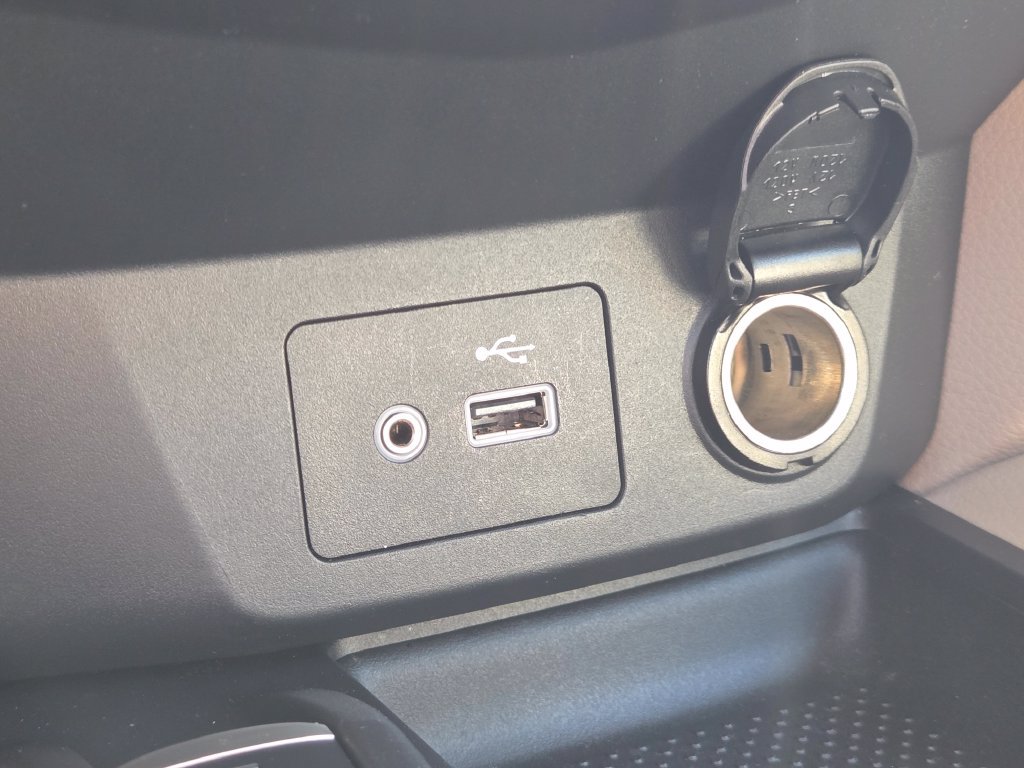 Used 2019 Nissan Rogue SV w/ Sun & Sound Touring Package AWD/4WD image 16