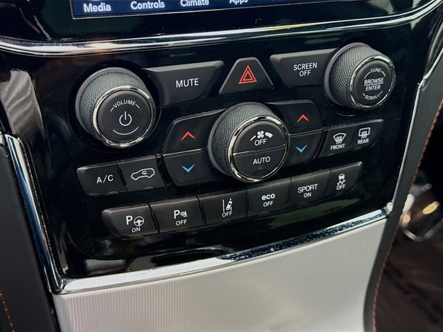 Used 2021 Jeep Grand Cherokee Summit AWD/4WD image 16