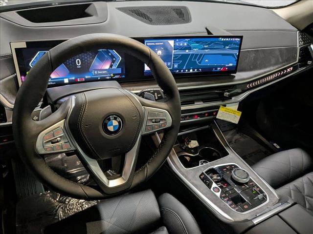 New 2026 BMW X7 xDrive40i image 3
