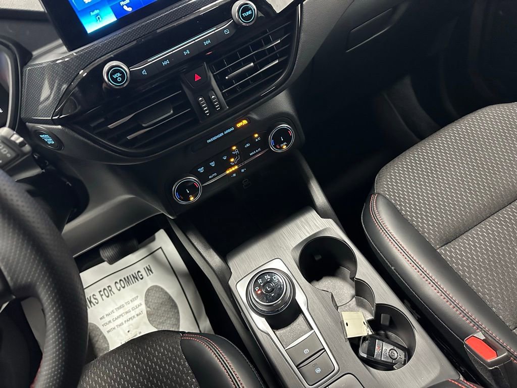 Used 2025 Ford Escape ST-Line image 34