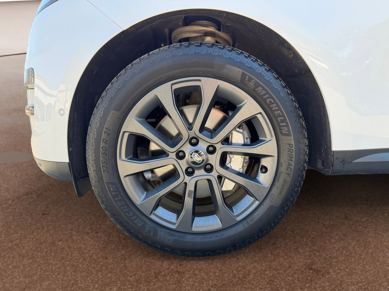 Used 2024 Land Rover Range Rover Sport SE image 9