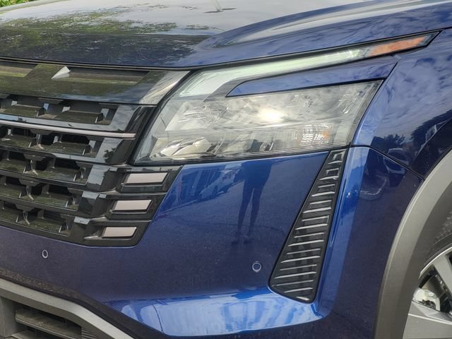 New 2026 Nissan Pathfinder SV w/ SV Premium Package AWD/4WD image 5
