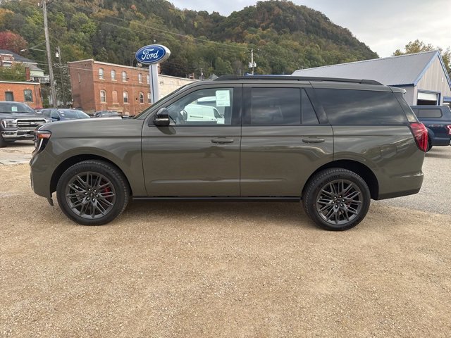 New 2025 Ford Expedition Platinum image 2