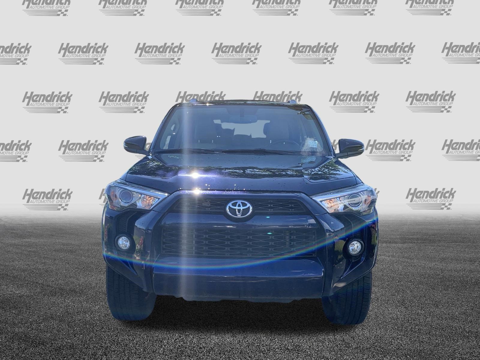 Used 2016 Toyota 4Runner SR5 AWD/4WD image 3