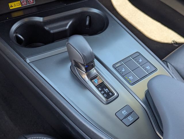 Used 2025 Lexus UX 300h FWD w/ Accessory Package (Z2) image 29
