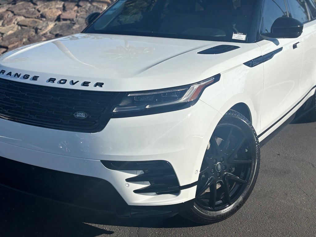 New 2026 Land Rover Range Rover Velar Dynamic SE AWD/4WD image 2