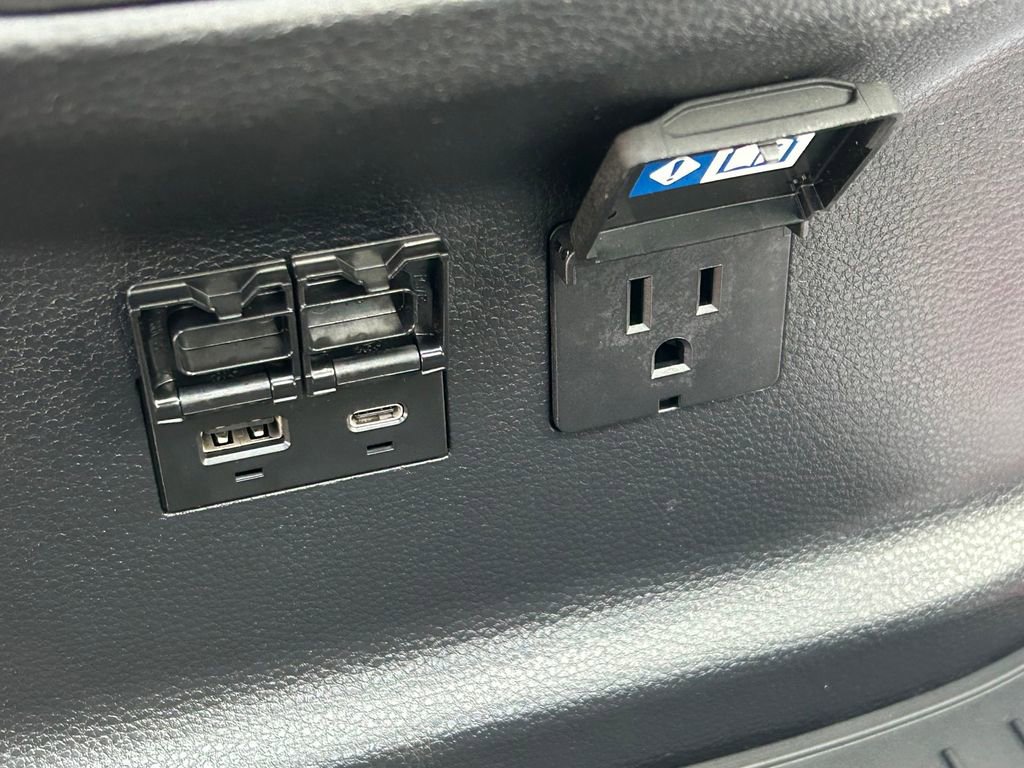 Used 2025 Toyota Tundra Platinum image 24