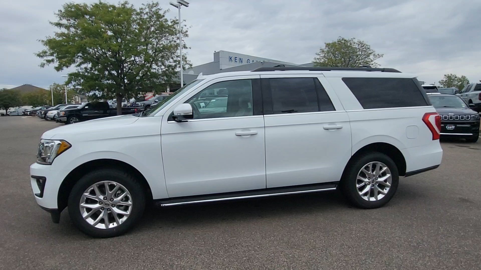 Used 2021 Ford Expedition Max XLT AWD/4WD image 17