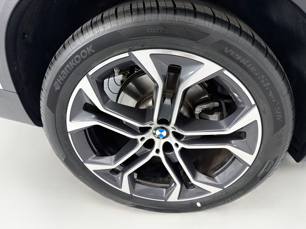 Certified 2026 BMW X5 xDrive40i w/ Executive Package AWD/4WD image 32