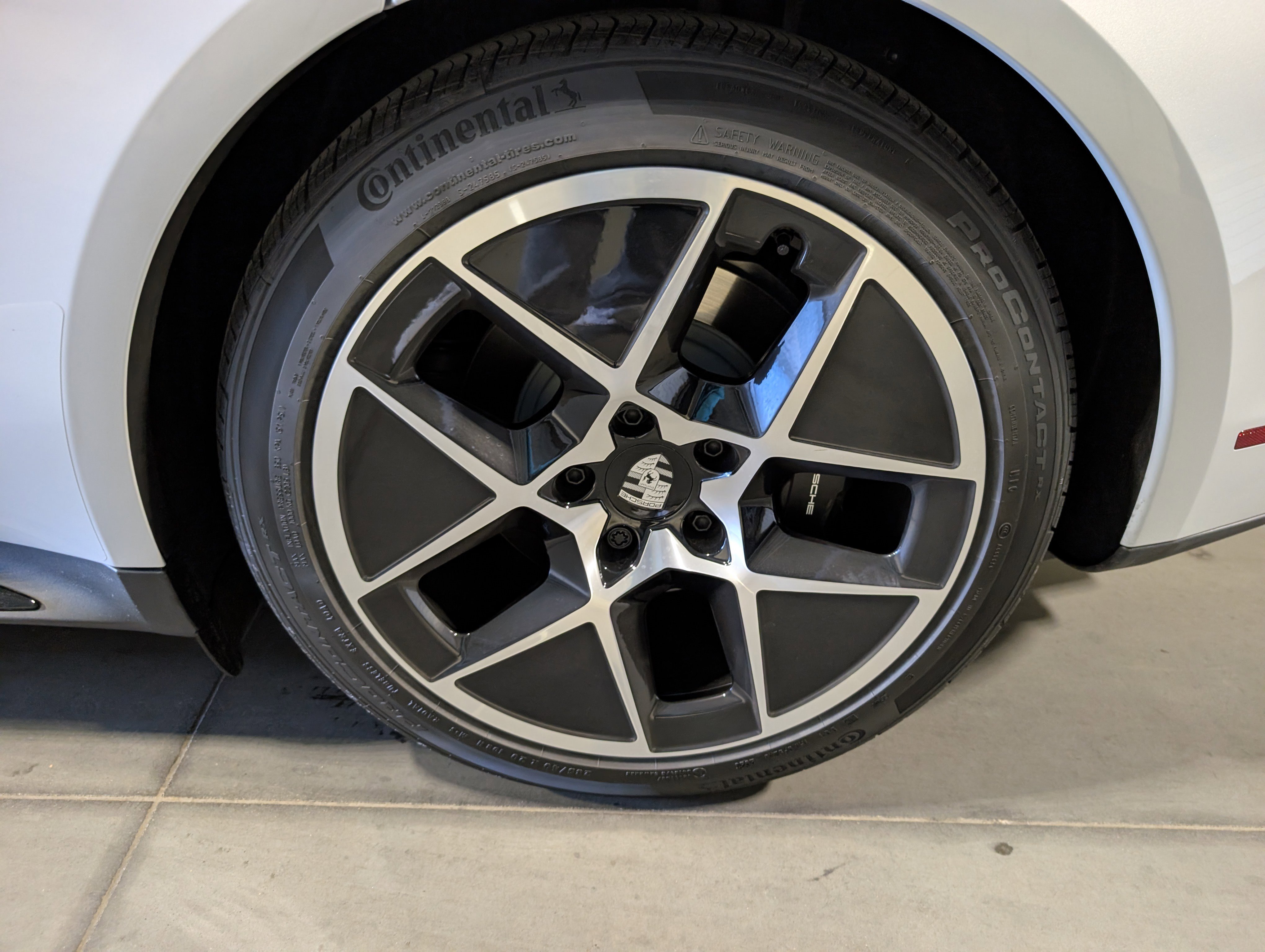 New 2026 Porsche Taycan image 17