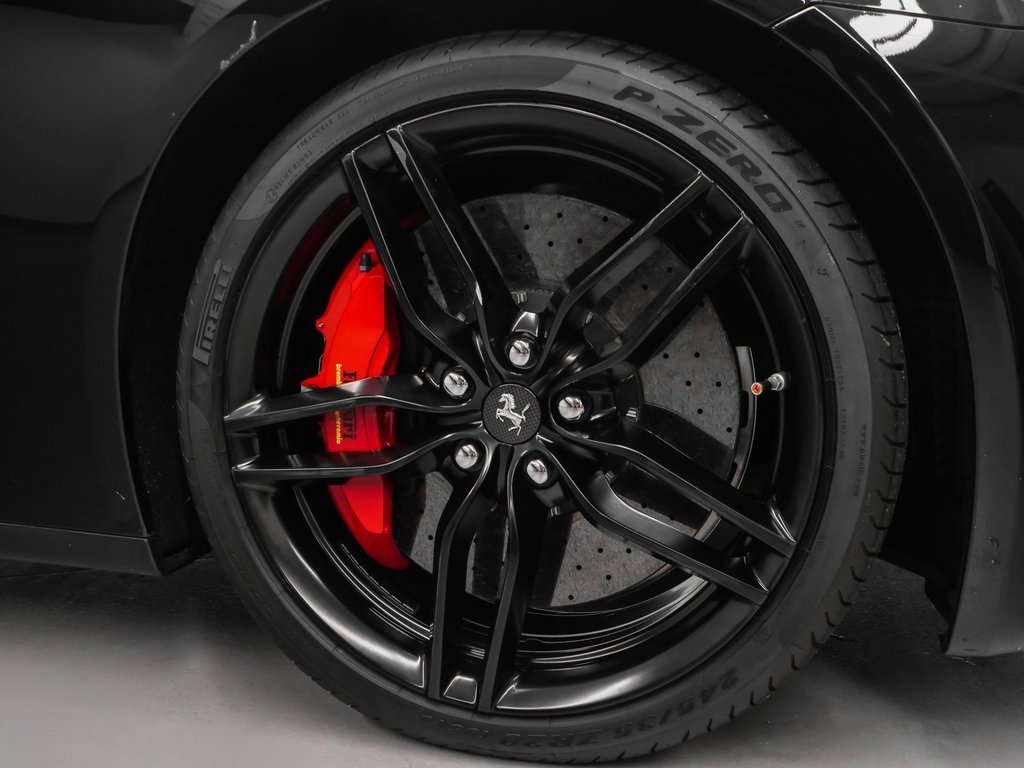 Certified 2015 Ferrari FF image 6
