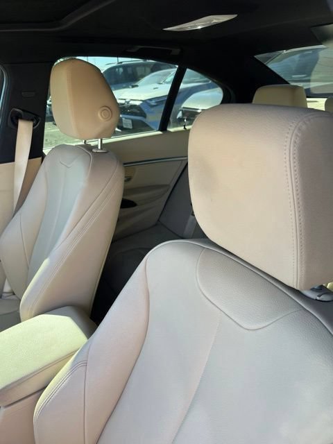 Used 2016 BMW 340i Sedan RWD image 11