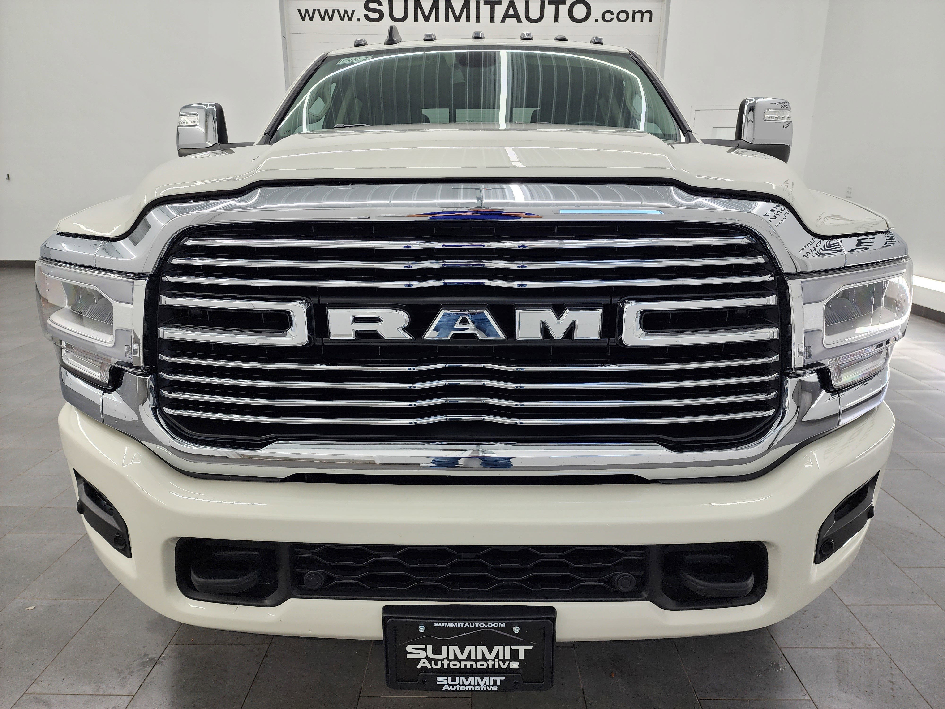 Used 2023 RAM 3500 Laramie image 22