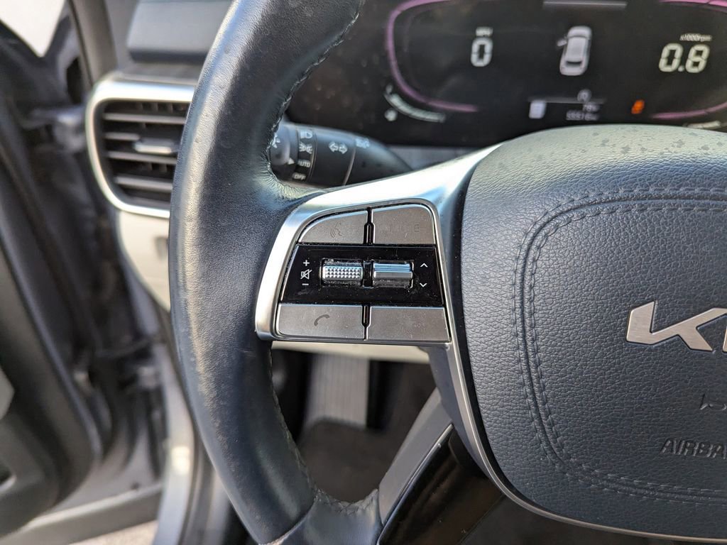 Certified 2023 Kia Telluride EX w/ EX Captain's Chair Package image 28