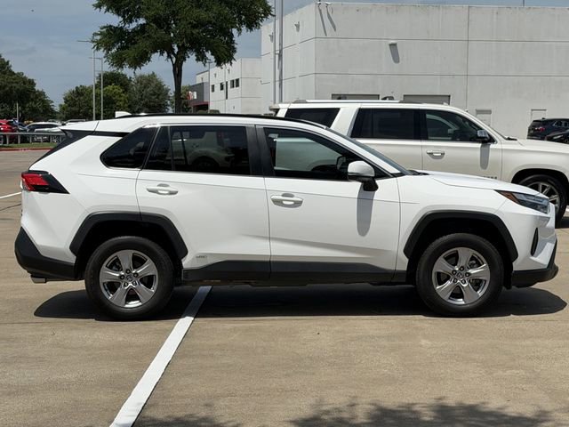 Certified 2022 Toyota RAV4 XLE w/ Convenience Package AWD/4WD image 3