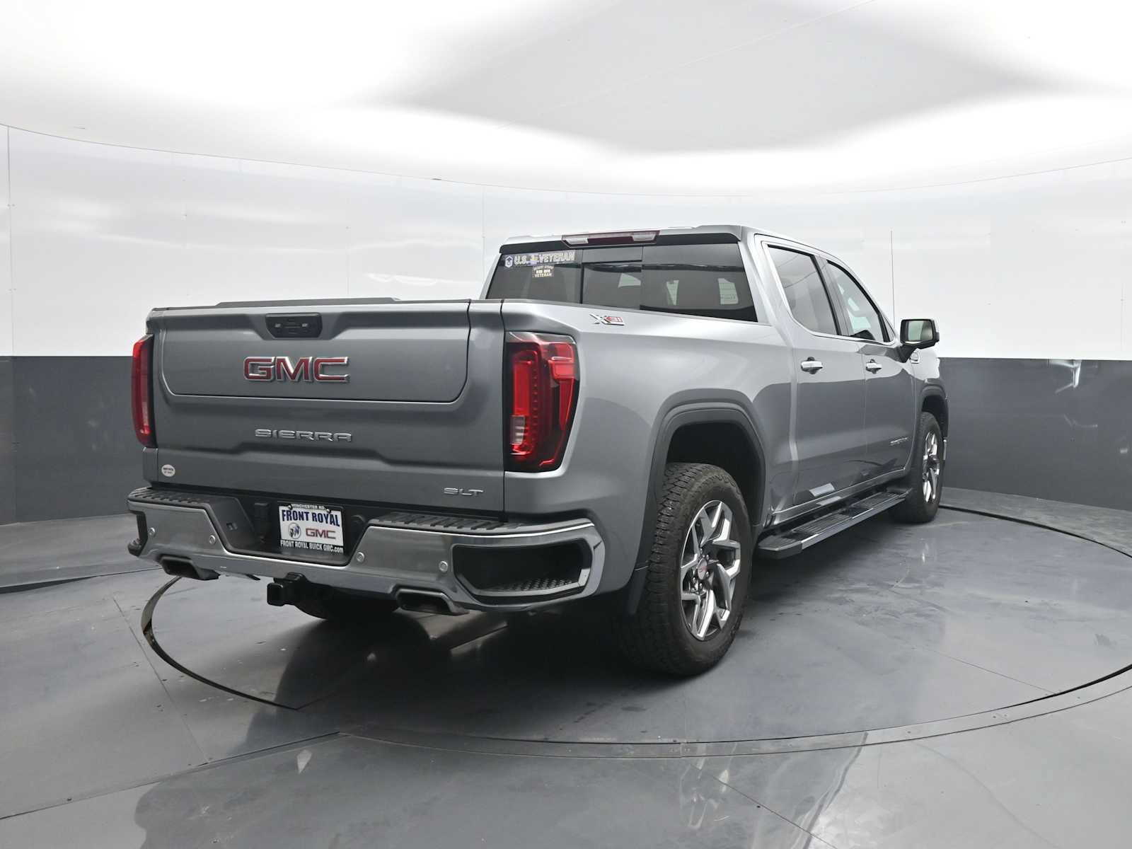 Used 2024 GMC Sierra 1500 SLT w/ SLT Premium Plus Package AWD/4WD image 7