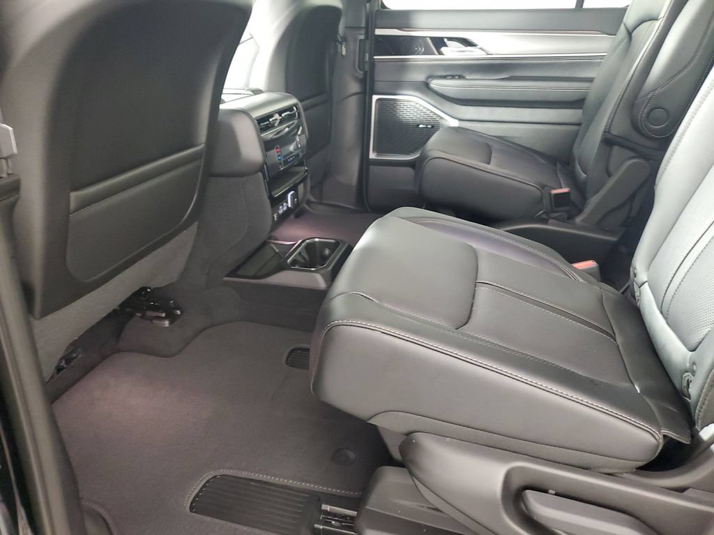 New 2026 Jeep Grand Wagoneer Limited AWD/4WD image 13