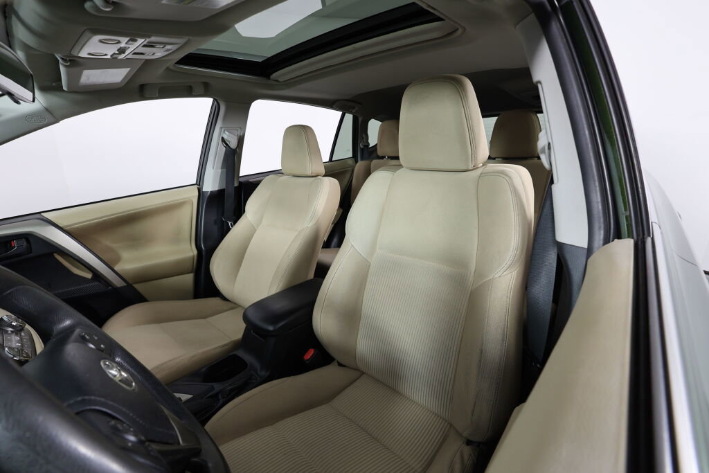 Used 2013 Toyota RAV4 XLE AWD/4WD image 11