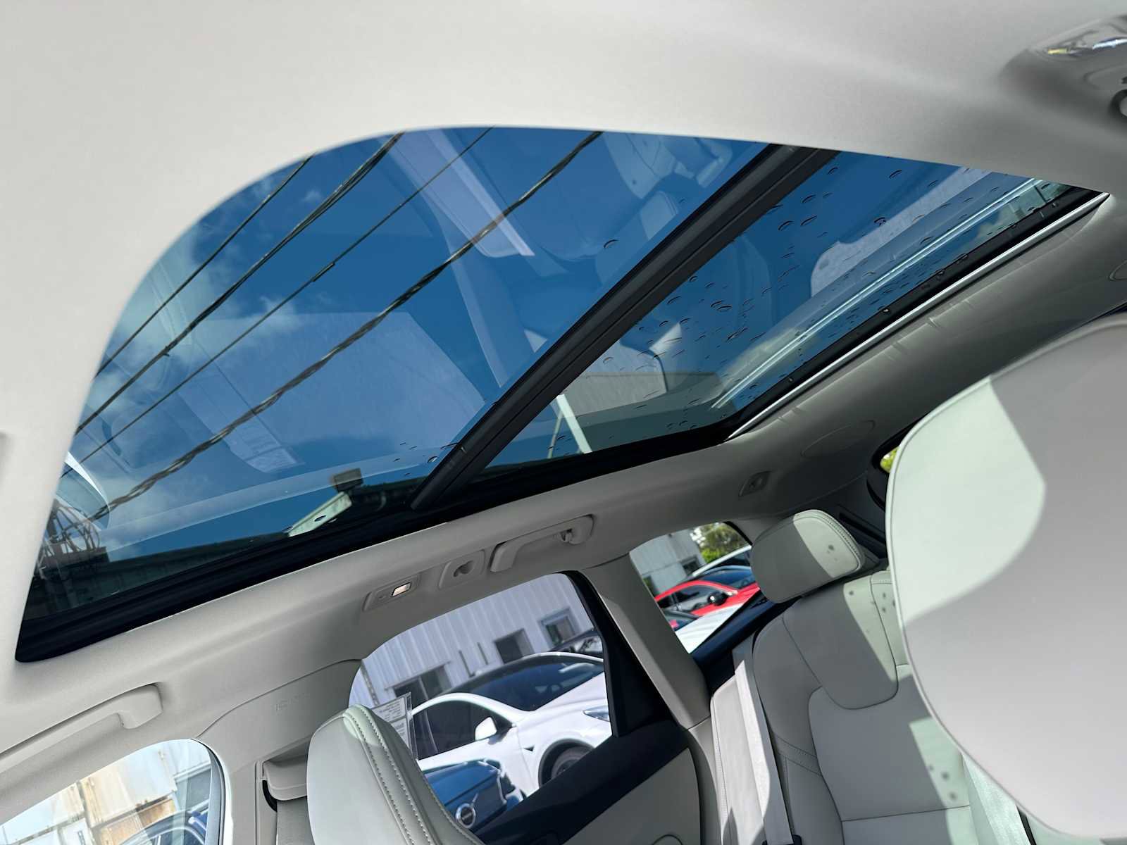 New 2025 Volvo XC60 B5 Ultra w/ Protection Package Premier image 23