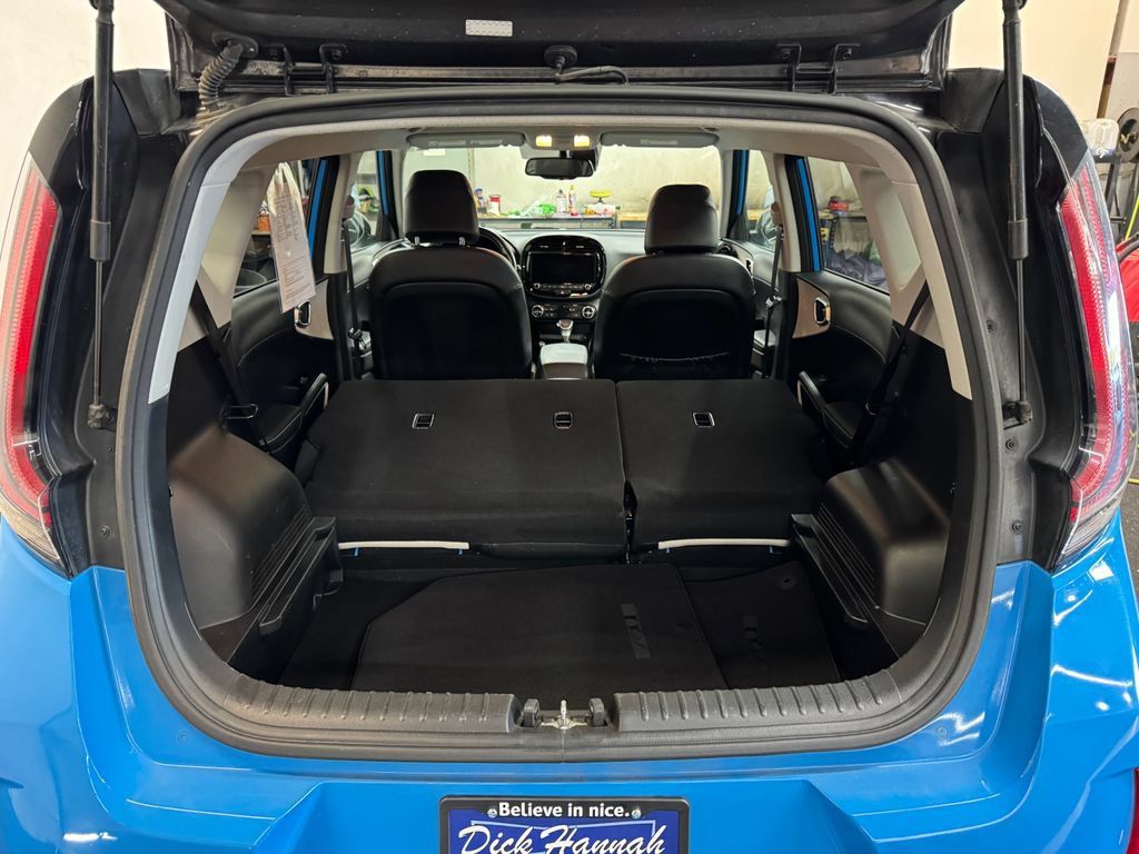 Used 2023 Kia Soul GT-Line FWD image 7