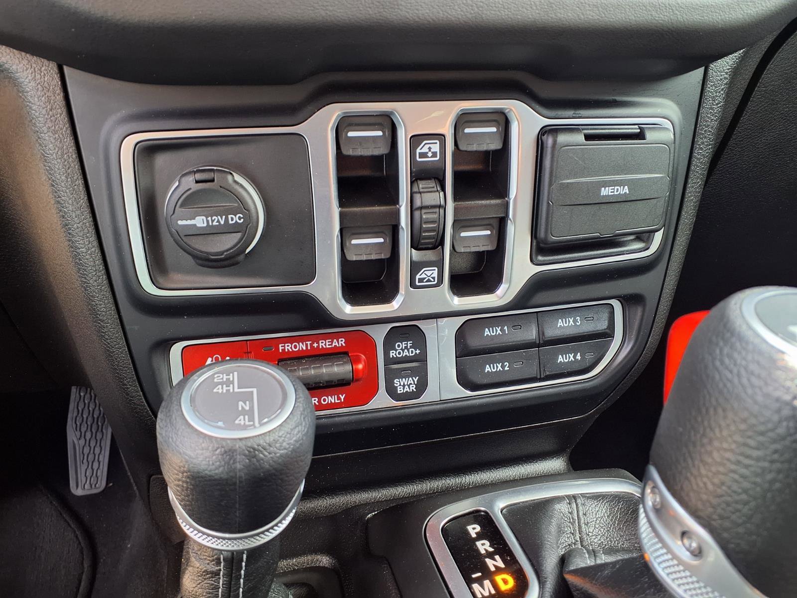 Used 2025 Jeep Wrangler Unlimited Rubicon image 19