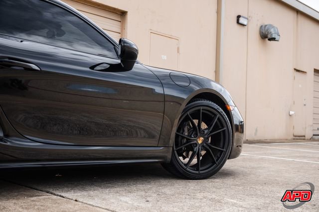 Used 2019 Porsche 718 Cayman RWD image 23