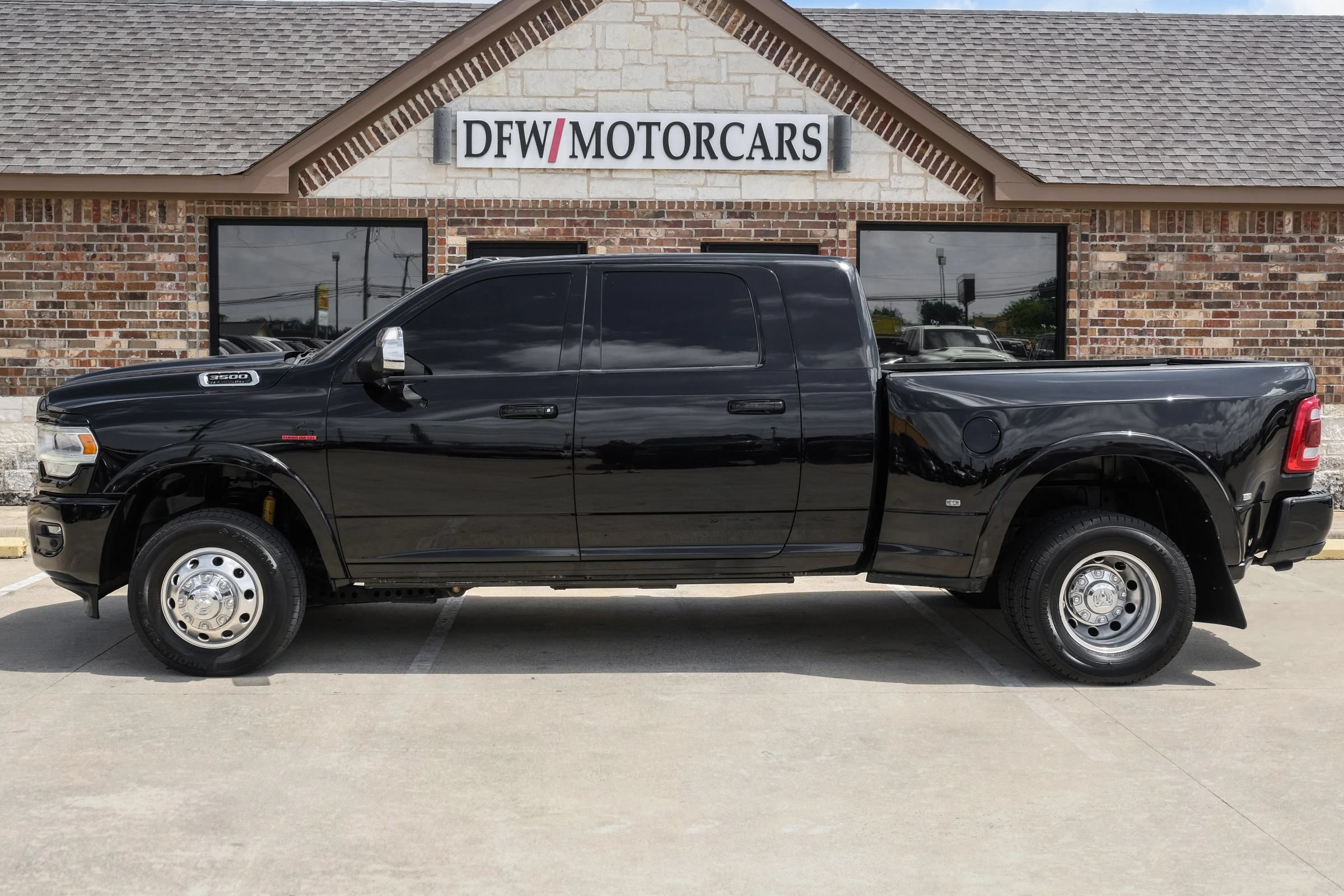 Used 2019 RAM 3500 Laramie AWD/4WD image 6