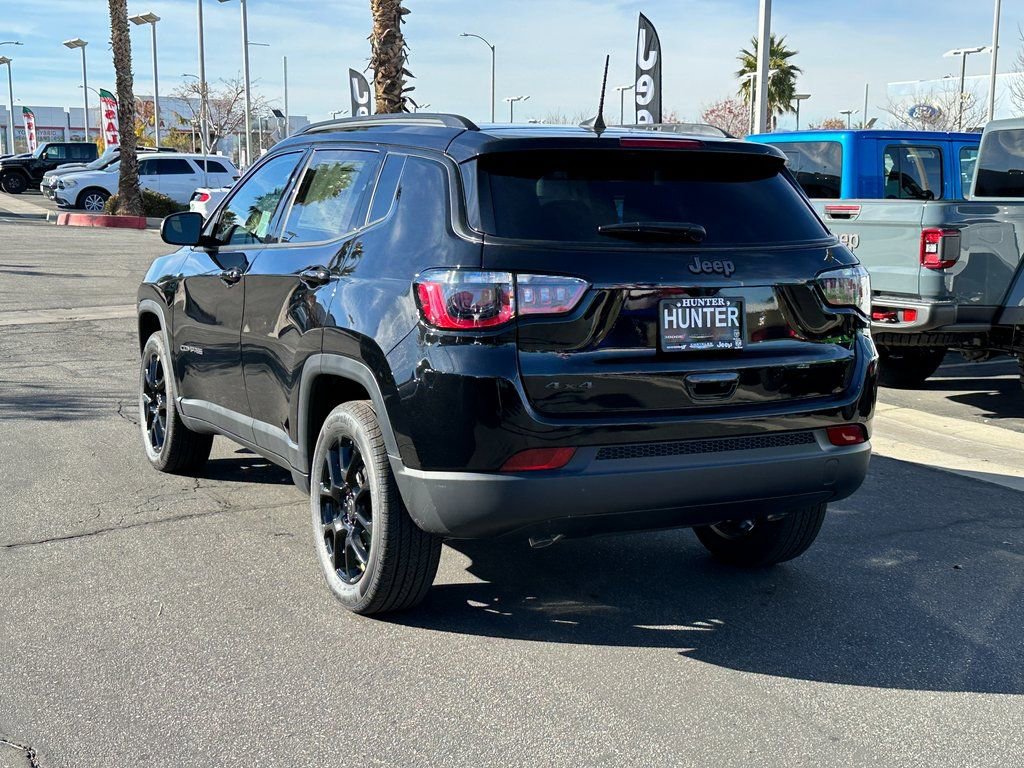 New 2026 Jeep Compass Latitude w/ Sun and Sound Group image 4