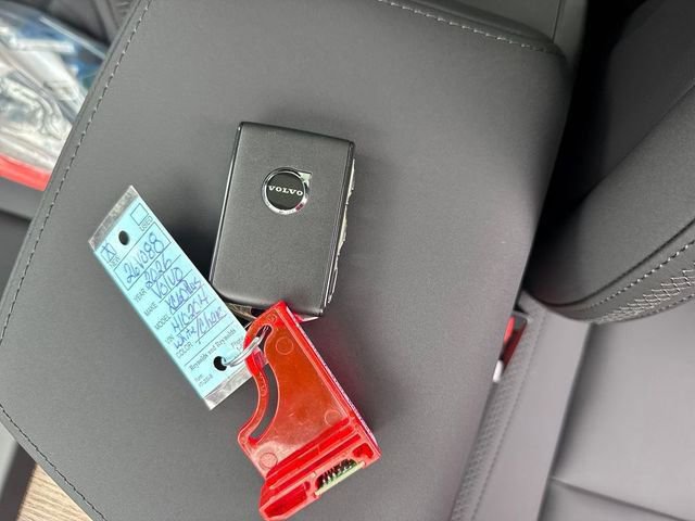 Used 2026 Volvo XC60 B5 Plus w/ Protection Package Premier image 36