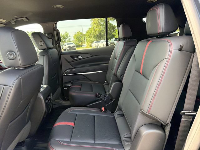 New 2026 Chevrolet Traverse RS w/ LPO, Floor Liner Package FWD image 23