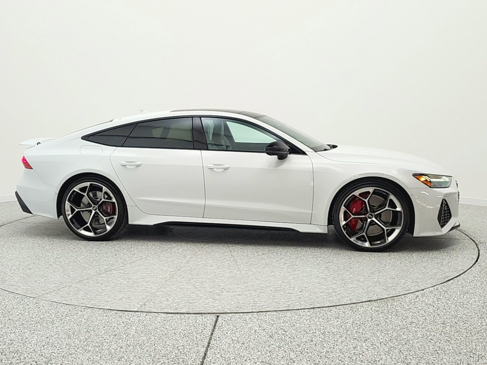 Used 2024 Audi RS 7 Performance AWD/4WD image 4