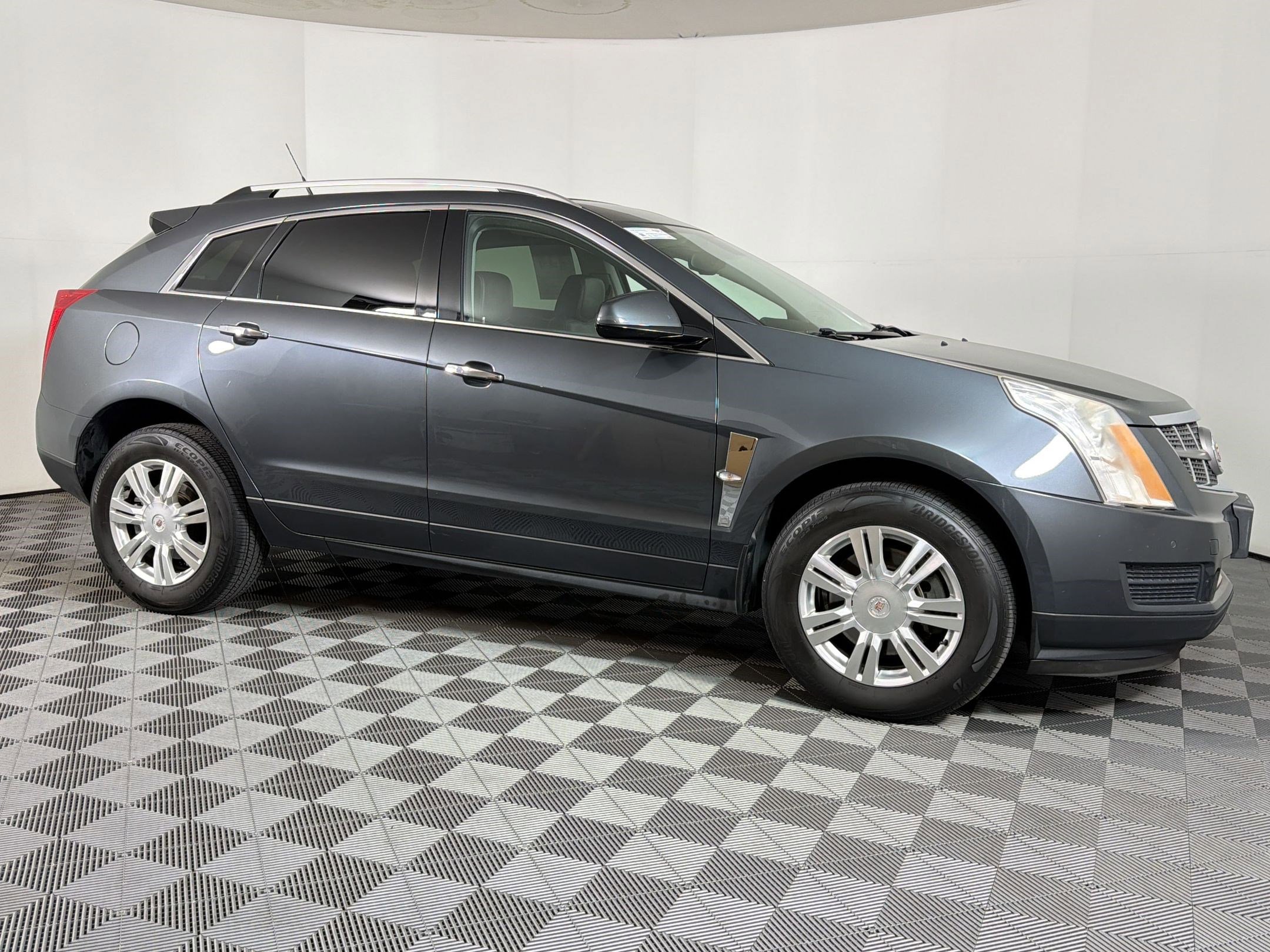 Used 2012 Cadillac SRX Luxury image 6