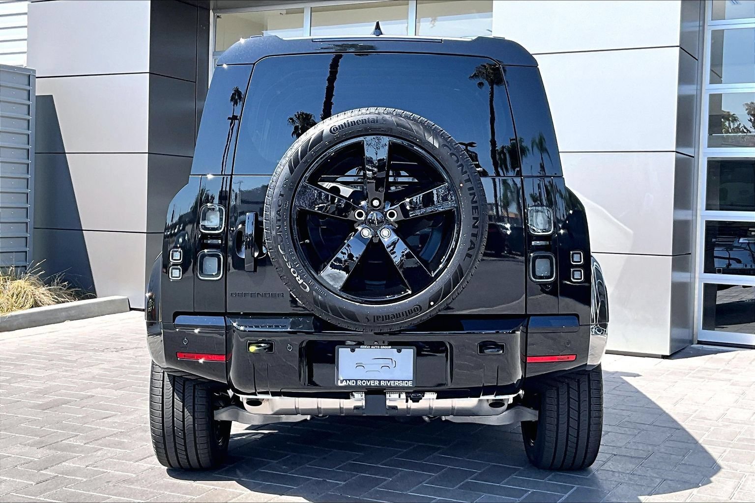 New 2026 Land Rover Defender 110 X-Dynamic SE AWD/4WD image 4