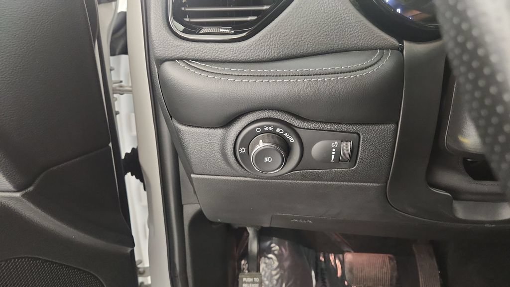 Used 2022 Dodge Durango GT AWD/4WD image 25
