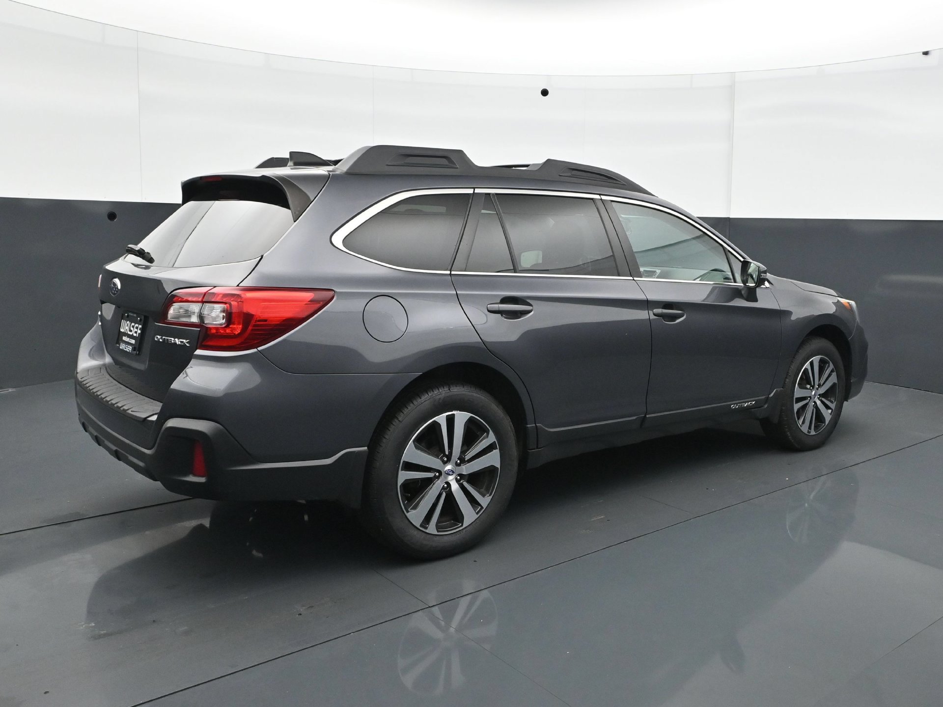 Used 2018 Subaru Outback 2.5i Limited w/ Popular Package #2 AWD/4WD image 6