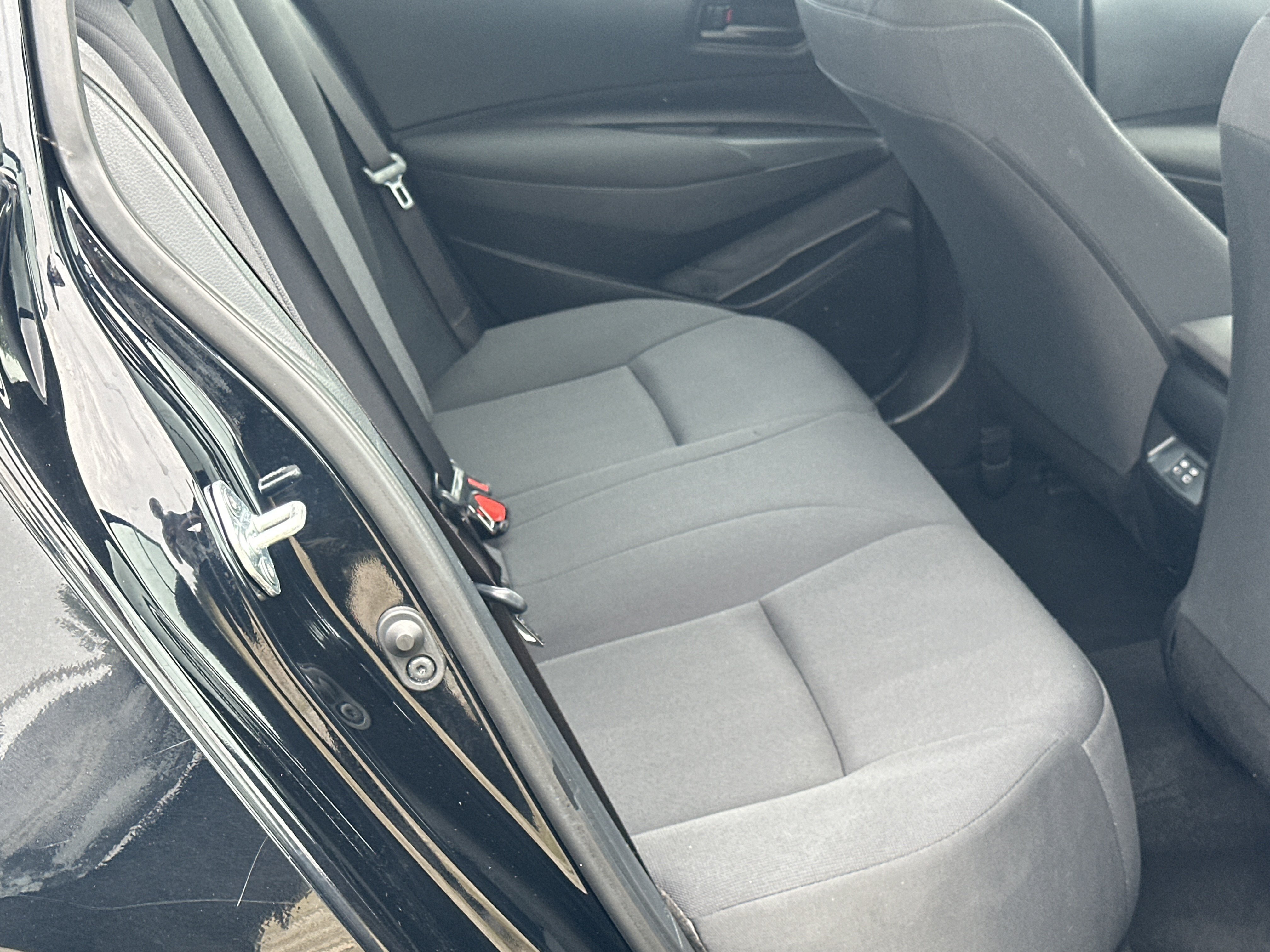 Used 2024 Toyota Corolla LE FWD image 15