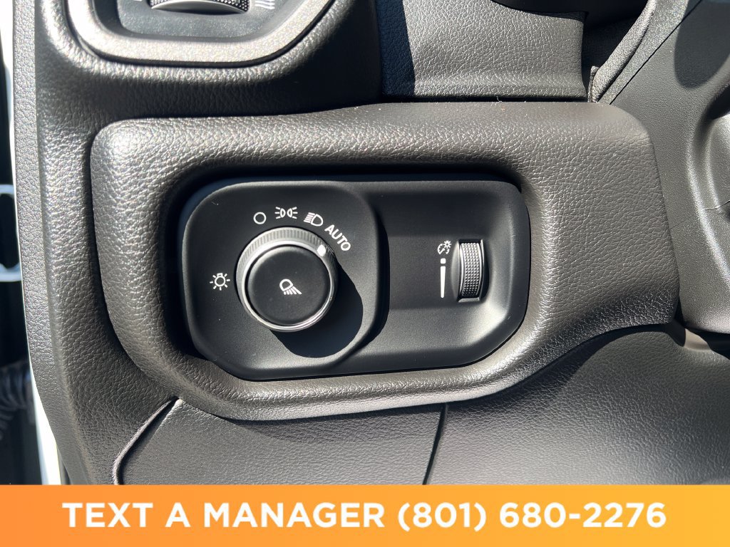 Used 2024 RAM 2500 Tradesman w/ Chrome Appearance Group AWD/4WD image 30
