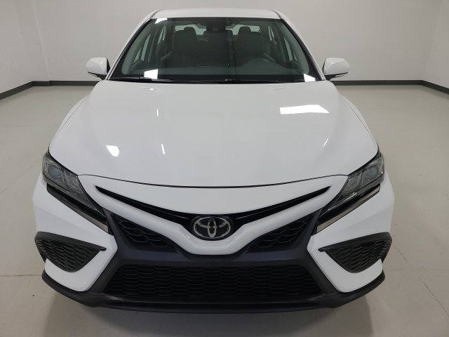 Used 2024 Toyota Camry SE FWD image 6