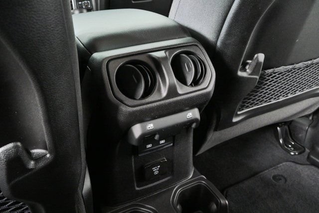 Used 2025 Jeep Gladiator Mojave w/ Convenience Group AWD/4WD image 19