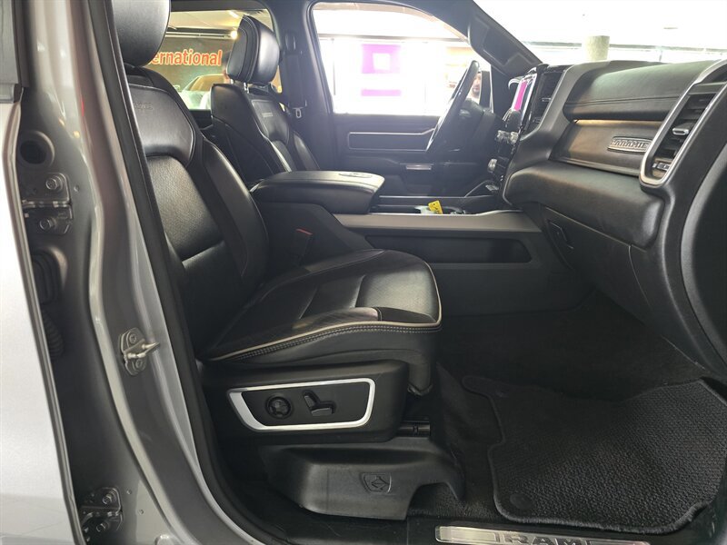 Used 2020 RAM 1500 Laramie w/ Sport Appearance Package AWD/4WD image 15