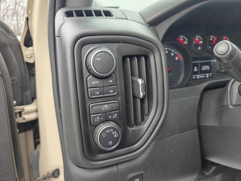 Used 2022 Chevrolet Silverado 1500 Custom Trail Boss w/ LPO, Dark Essentials Package image 21