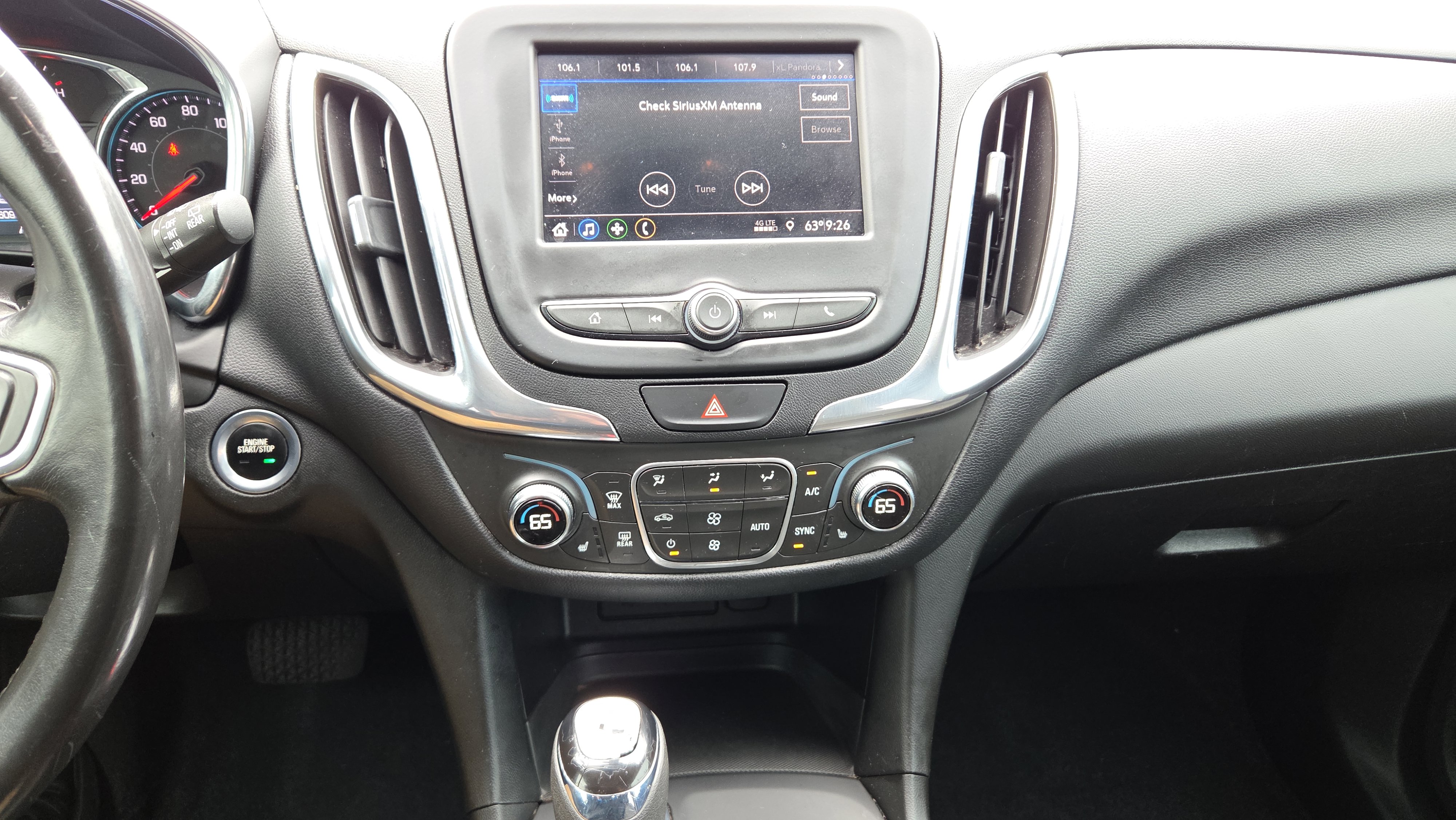 Used 2020 Chevrolet Equinox LT image 23