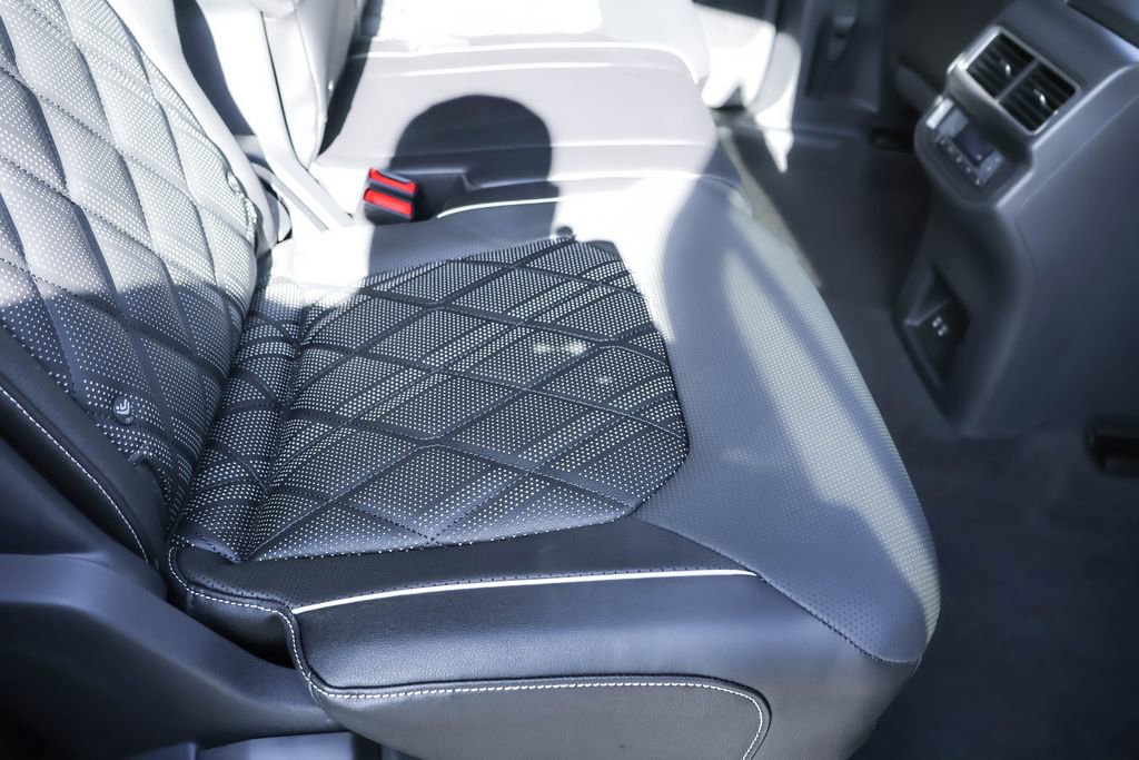 New 2026 Volkswagen Atlas SEL Premium R-Line image 37