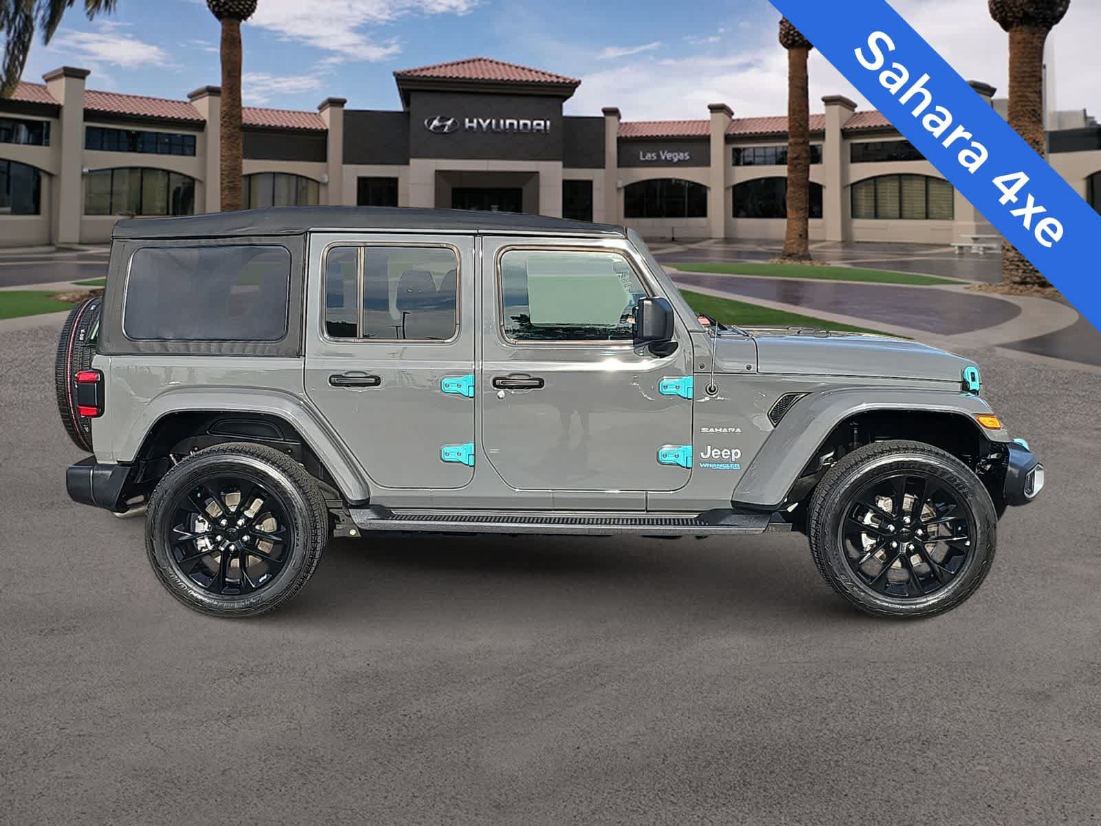 Used 2021 Jeep Wrangler Unlimited Sahara AWD/4WD image 9