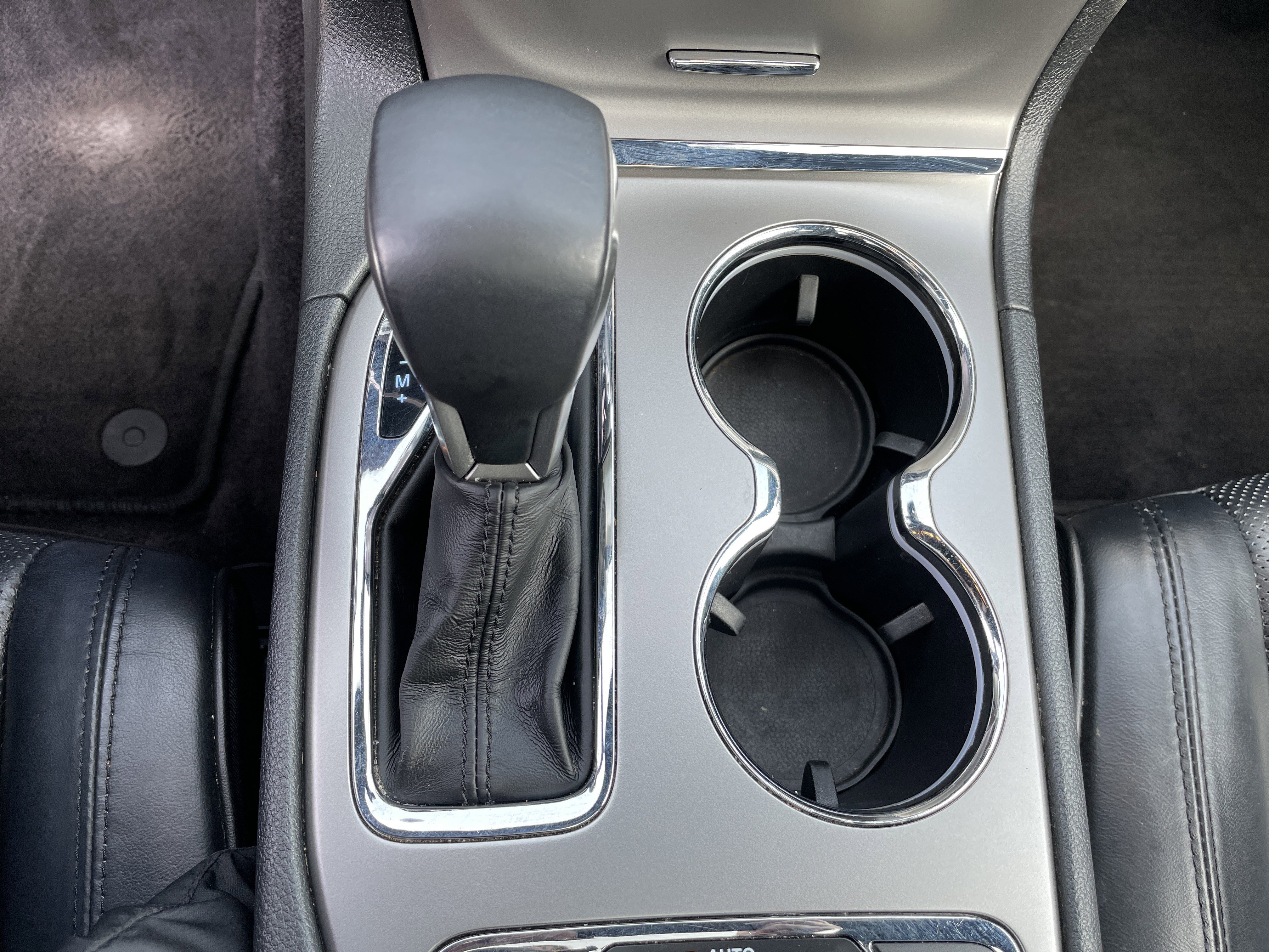 Used 2018 Jeep Grand Cherokee Overland image 54