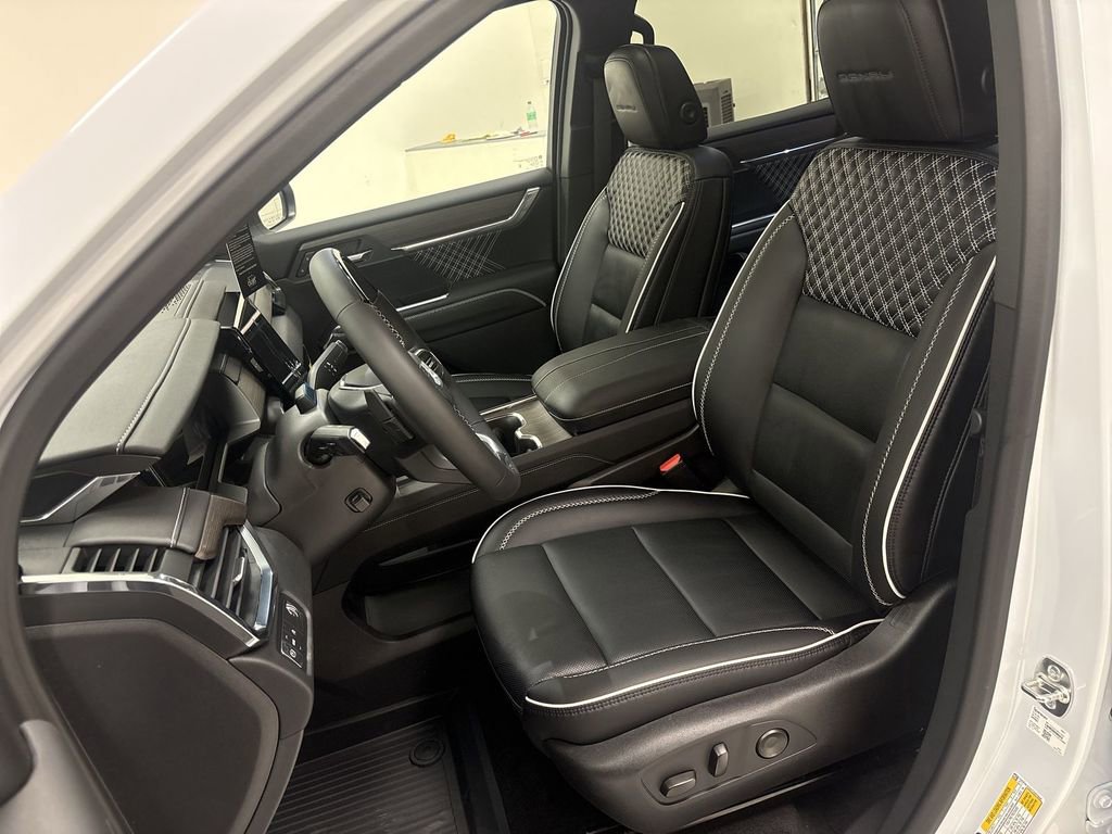 New 2026 GMC Acadia Denali w/ Super Cruise Package FWD image 20