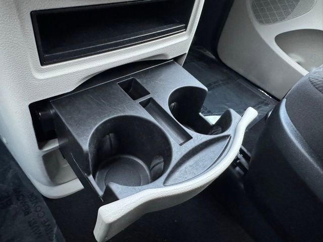 Used 2019 Dodge Grand Caravan SE w/ UConnect Hands-Free Group image 15