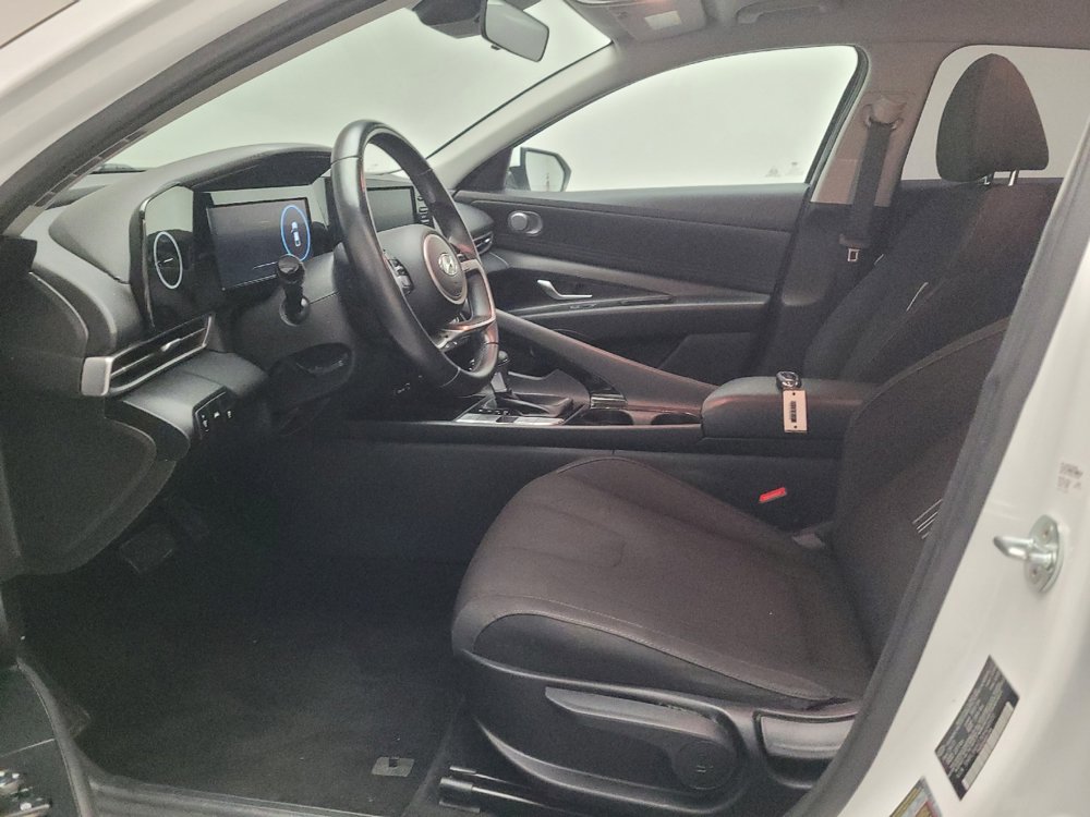 Used 2021 Hyundai Elantra SEL w/ Convenience Package FWD image 17