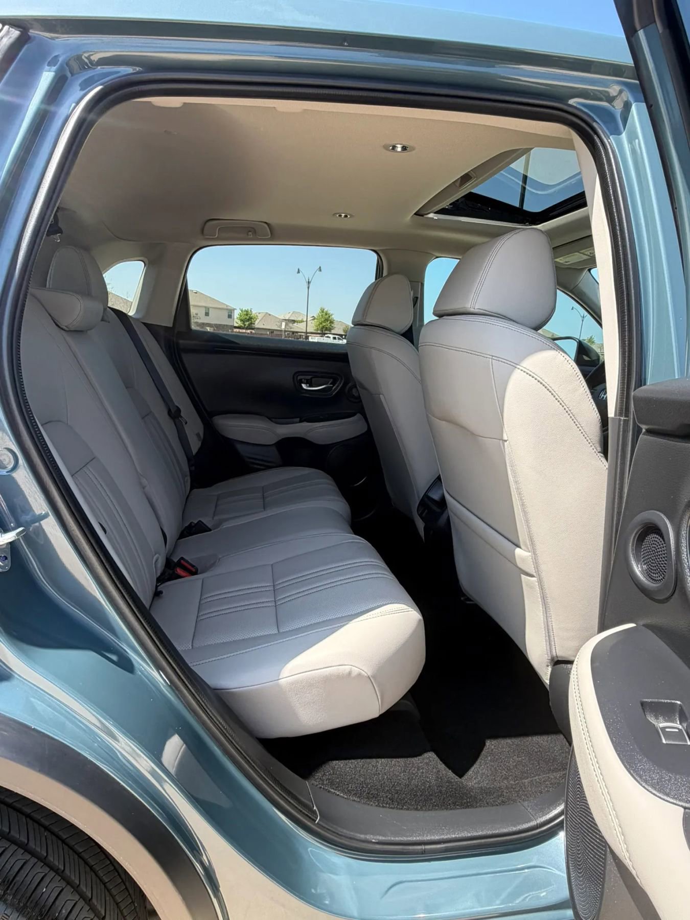 Used 2025 Honda HR-V EX-L image 30